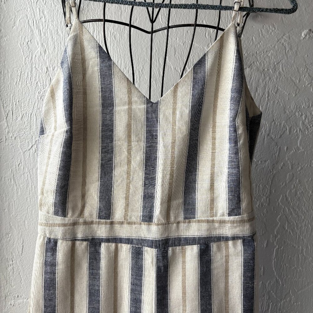 Romper with back tie and pockets